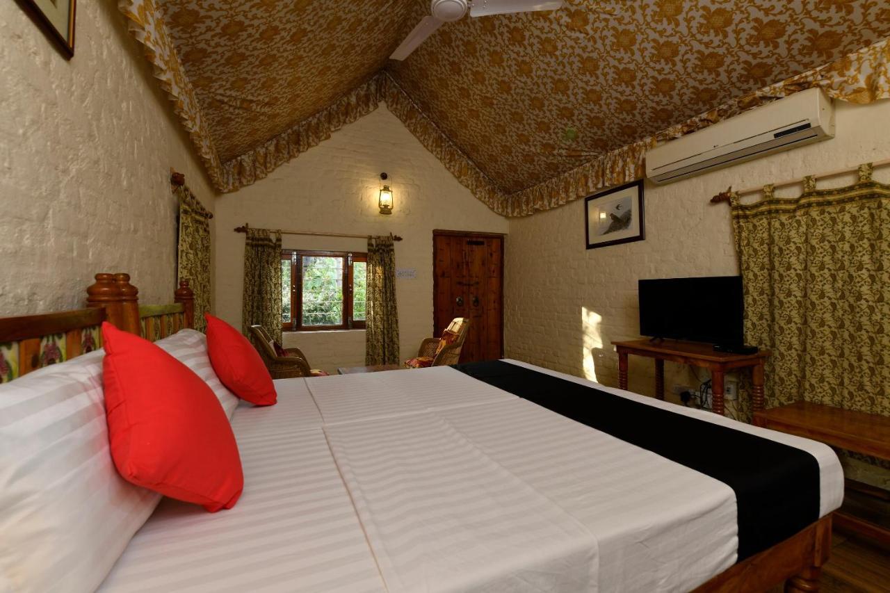 בהאראטפור Hotel Sunbird מראה חיצוני תמונה
