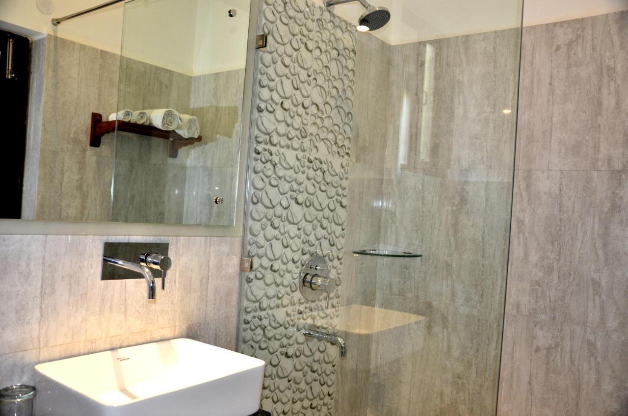 בהאראטפור Hotel Sunbird מראה חיצוני תמונה