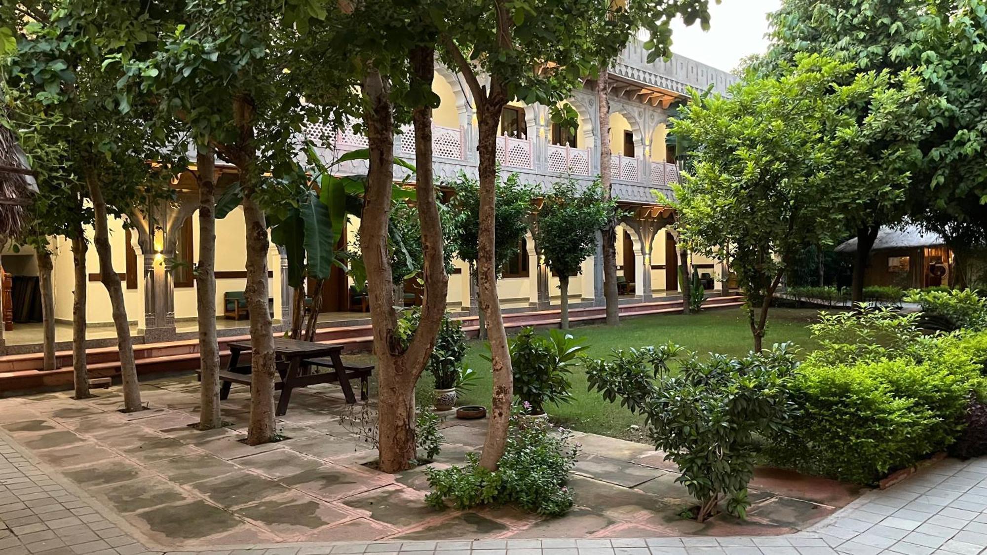 בהאראטפור Hotel Sunbird מראה חיצוני תמונה