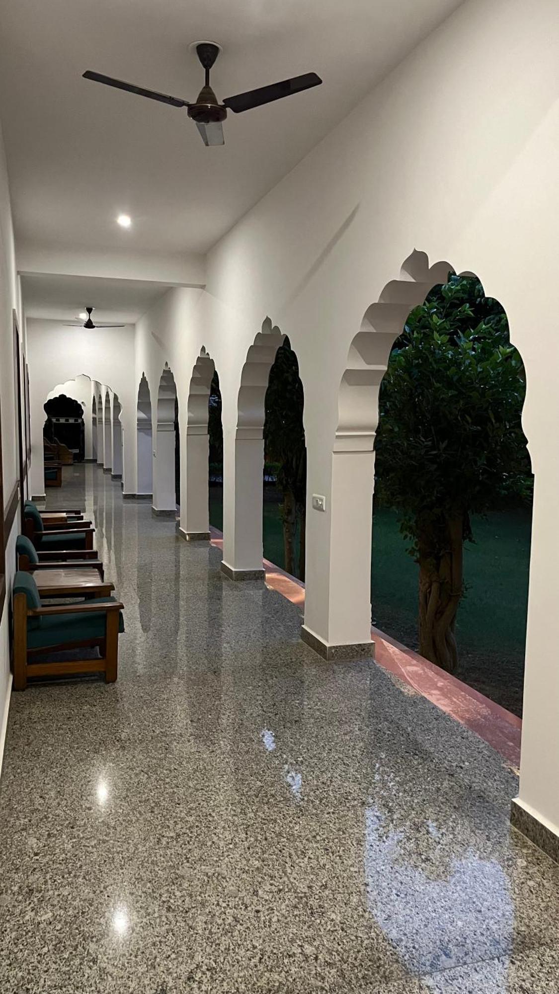 בהאראטפור Hotel Sunbird מראה חיצוני תמונה