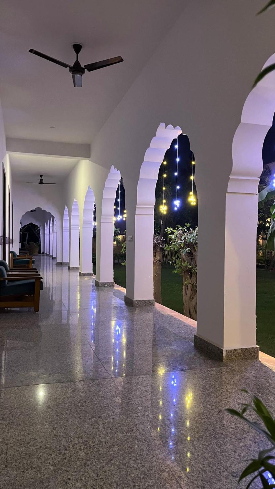 בהאראטפור Hotel Sunbird מראה חיצוני תמונה