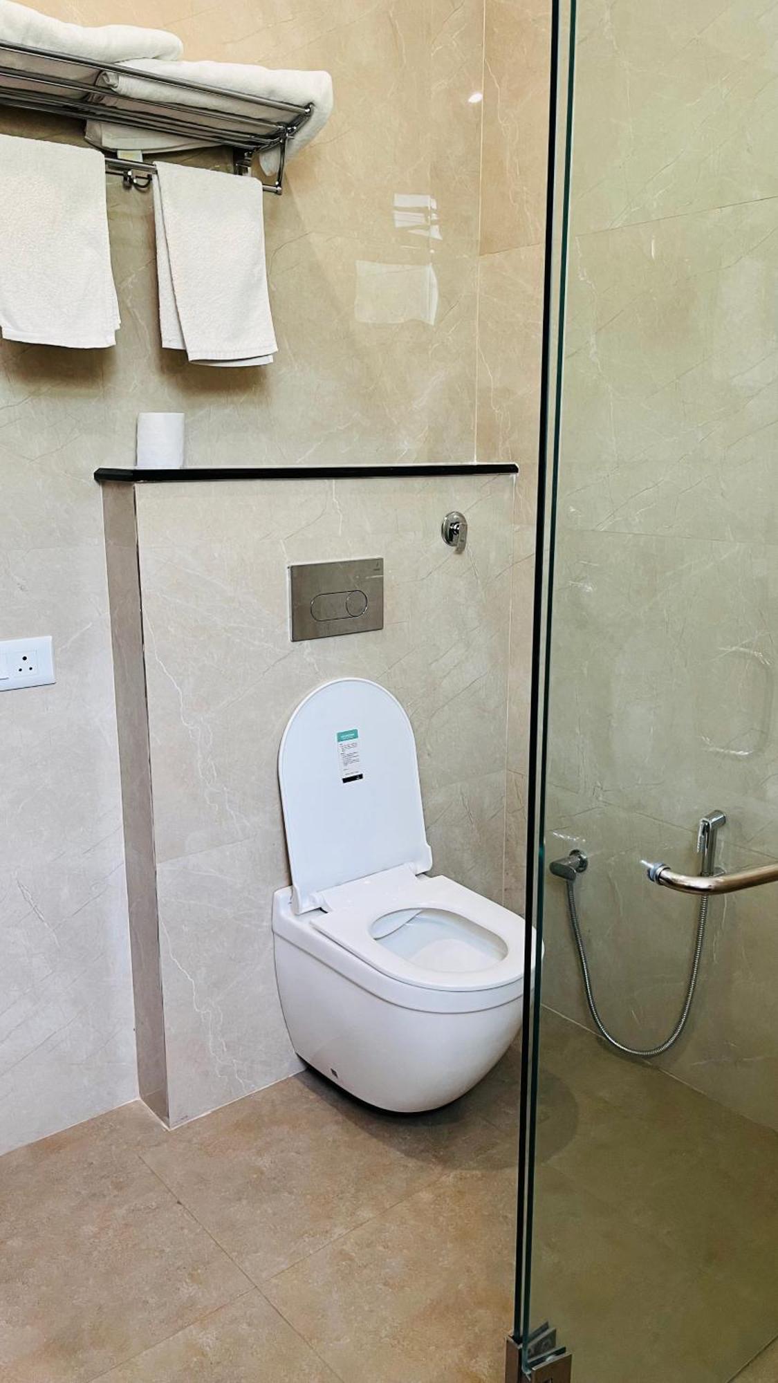 בהאראטפור Hotel Sunbird מראה חיצוני תמונה